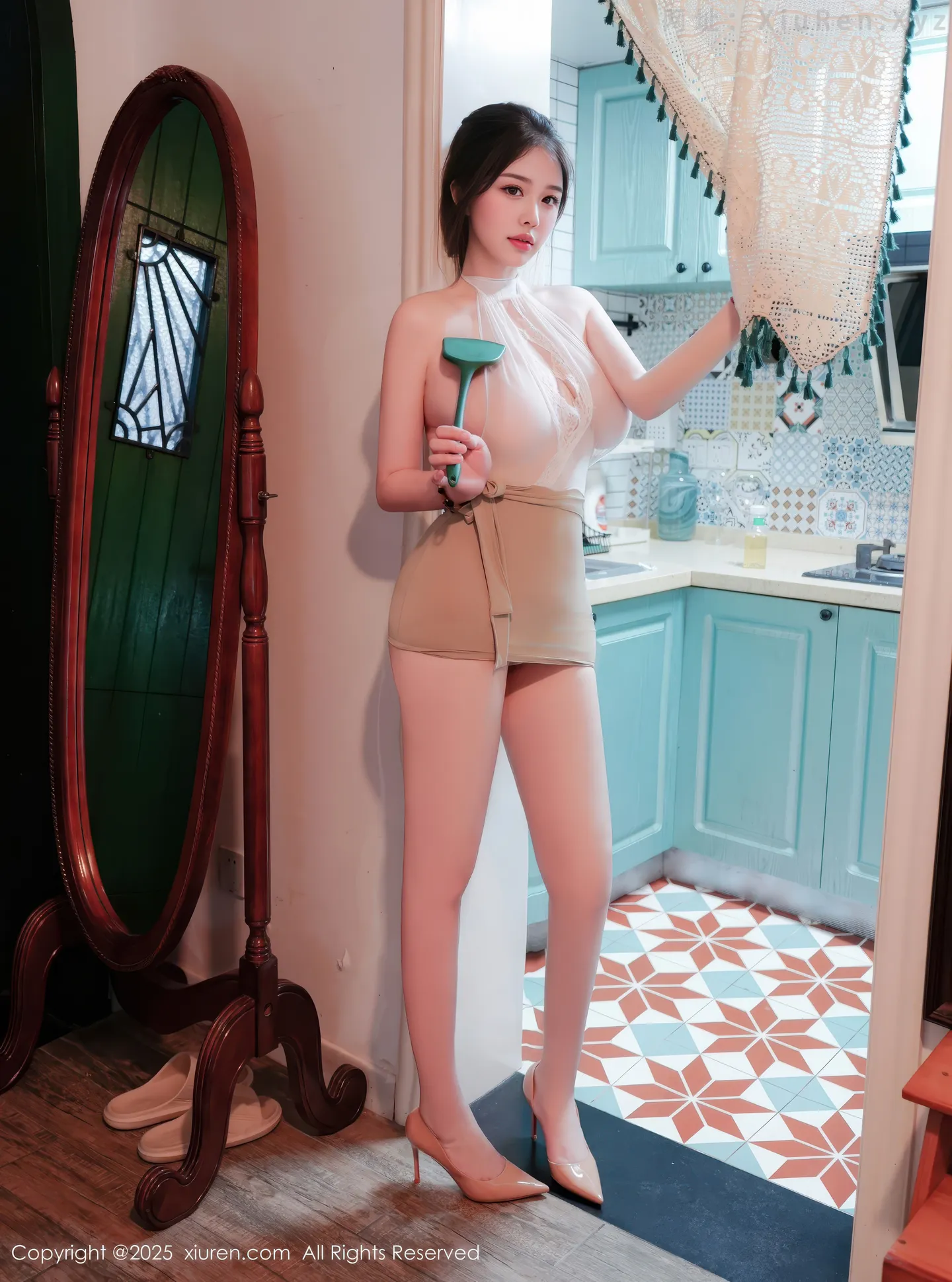 图片[3]-[XiuRen秀人网] VOL.11005 模特李星儿厨房场景性感白色深V服饰露白色内衣秀丰满身材写真48P-秀人网官方网站